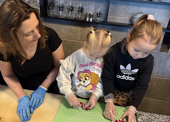 Grafika 6: MANUFAKTURA SŁODYCZY