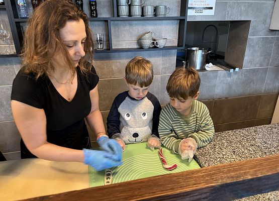 Grafika 17: MANUFAKTURA SŁODYCZY