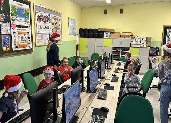 Grafika 15: Mikołajki w szkole