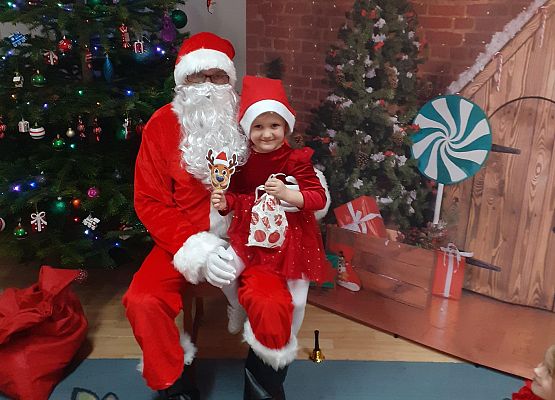 Grafika 10: Mikołajki