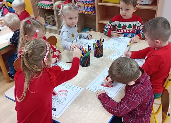 Grafika 1: Przygotowania do Mikołajek