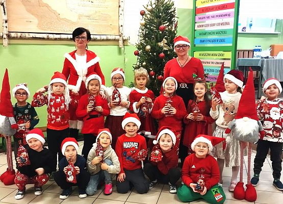 Grafika 2: Mikołajki