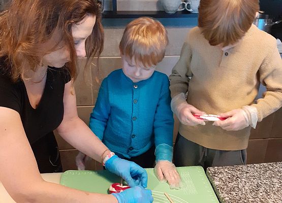 Grafika 13: WYCIECZKA