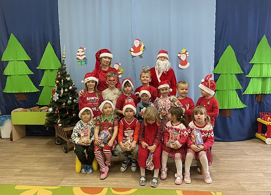 Grafika 1: DZIEŃ PEŁEN WRAŻEŃ