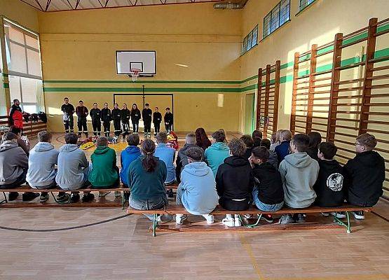 Grafika 33: Zajęcia z pierwszej pomocy w naszej szkole – praktyka, wiedza i ogromne zaangażowanie uczniów