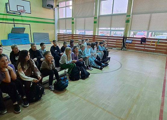 Grafika 22: Zajęcia z pierwszej pomocy w naszej szkole – praktyka, wiedza i ogromne zaangażowanie uczniów