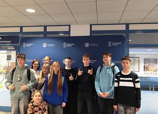 Grafika 4: Wyjazd uczniów na Uniwersytet Gdański – Dzień Praw Człowieka