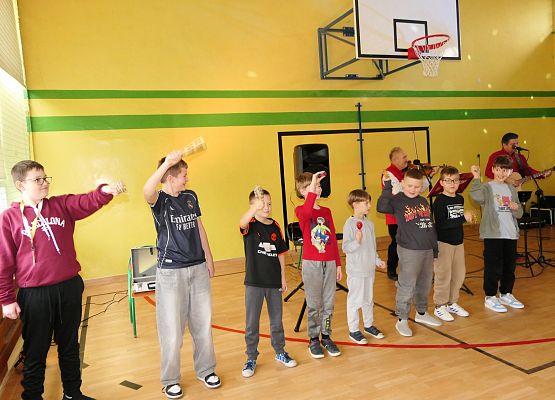 Koncerty w Szkole Podstawowej w Garczegorzu grudzień 2025 rok