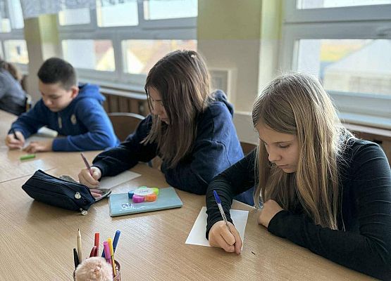 Grafika 2: Ogólnopolski Dzień Bez „Jak było dzisiaj w szkole?”,