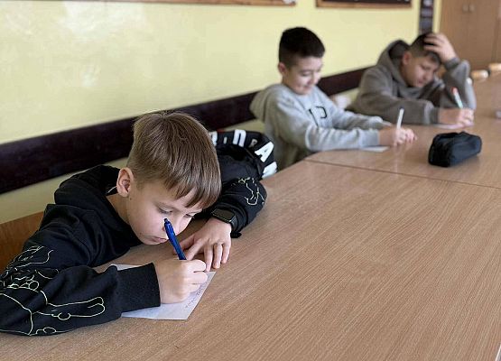 Grafika 3: Ogólnopolski Dzień Bez „Jak było dzisiaj w szkole?”,