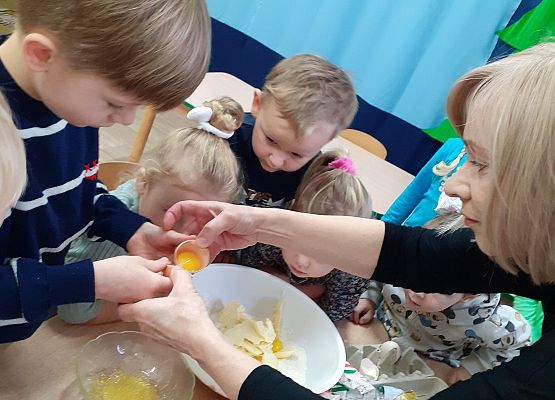 Grafika 5: MALI CUKIERNICY