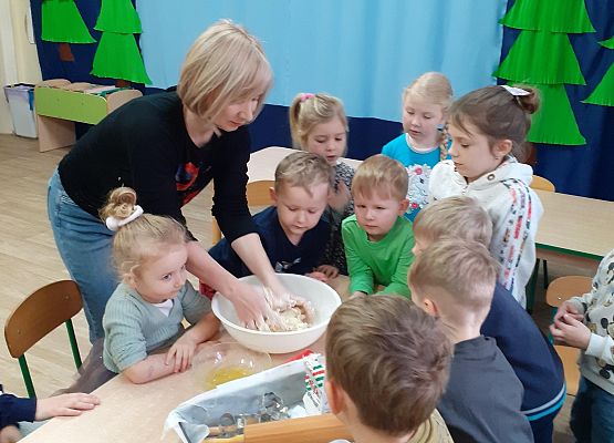 Grafika 8: MALI CUKIERNICY