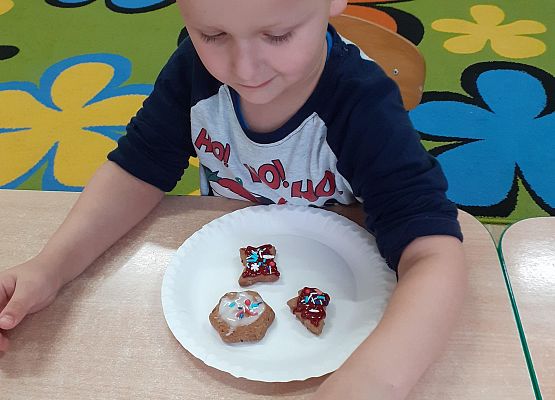 Grafika 5: PIERNICZKOWA GALERIA