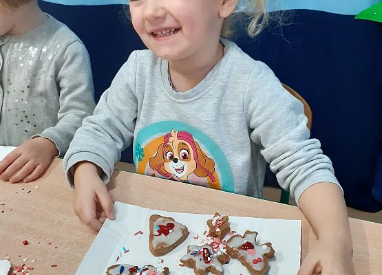 Grafika 11: PIERNICZKOWA GALERIA