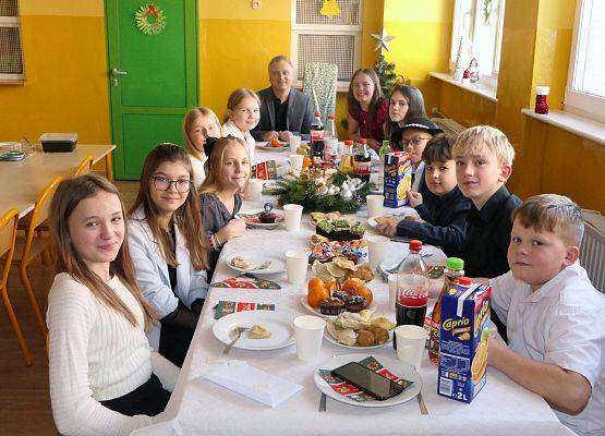 Wigilie klasowe w Zespole Szkjół w Garczegorzu XII 2025r.