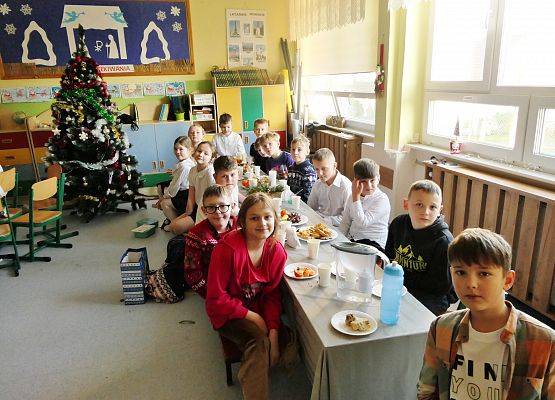 Wigilie klasowe w Zespole Szkjół w Garczegorzu XII 2025r.