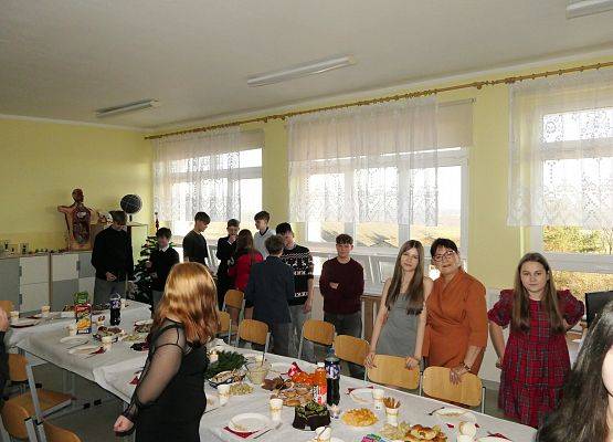 Wigilie klasowe w Zespole Szkjół w Garczegorzu XII 2025r.