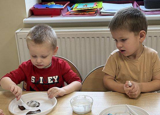 Grafika 18: ROBIMY ŚWIĄTECZNE PIERNIKI