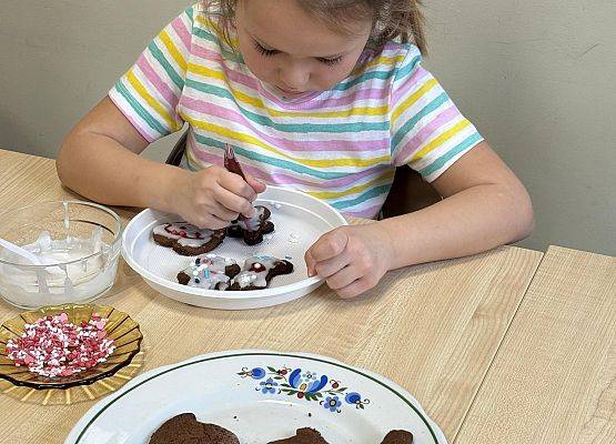 Grafika 26: ROBIMY ŚWIĄTECZNE PIERNIKI