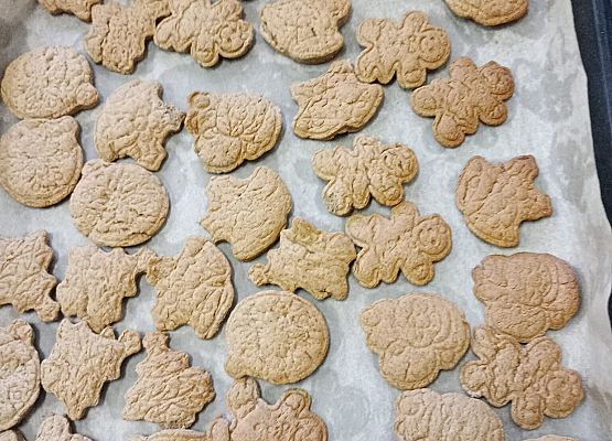 Grafika 1: Przygotowania do świąt