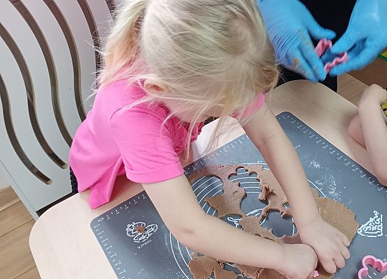 Grafika 17: Przygotowania do świąt