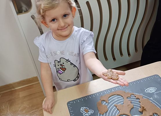 Grafika 18: Przygotowania do świąt