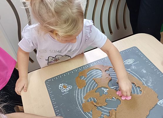 Grafika 19: Przygotowania do świąt