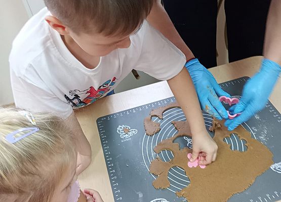 Grafika 21: Przygotowania do świąt