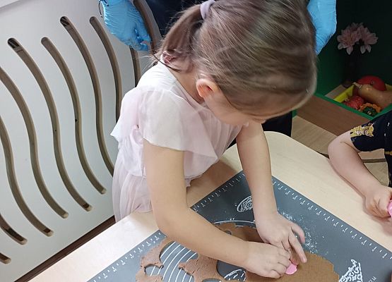 Grafika 24: Przygotowania do świąt