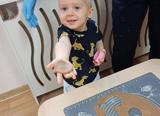 Grafika 32: Przygotowania do świąt