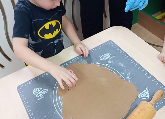 Grafika 37: Przygotowania do świąt