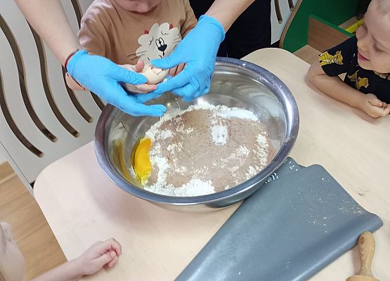 Grafika 44: Przygotowania do świąt