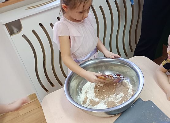 Grafika 47: Przygotowania do świąt