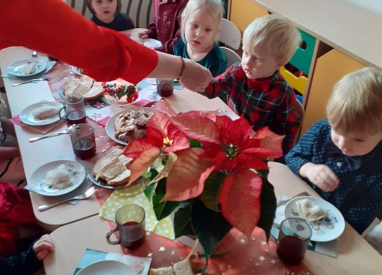Grafika 5: Wigilia w naszym przedszkolu