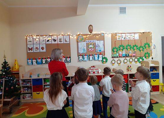 Grafika 2: DZIELIMY SIĘ OPŁATKIEM