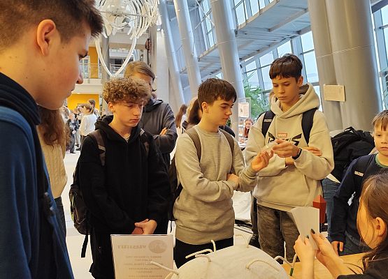 Grafika 8: Noc Biologów