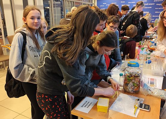 Grafika 3: Noc Biologów