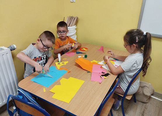 Grafika 5: Świąteczne dekoracje