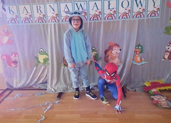 Grafika 9: Bal karnawałowy