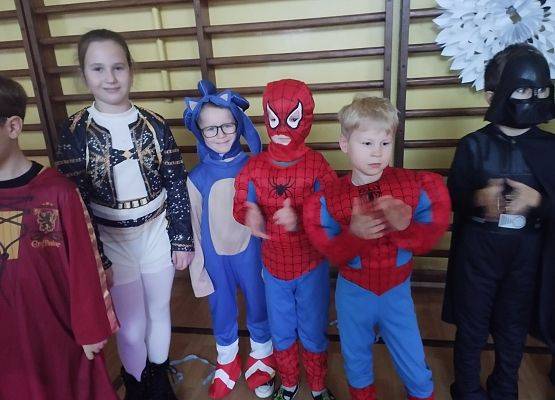 Grafika 10: Bal karnawałowy