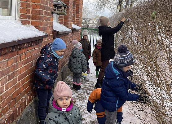 Grafika 6: ZABAWY NA ŚNIEGU