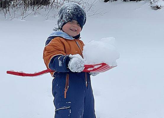 Grafika 7: ZABAWY NA ŚNIEGU