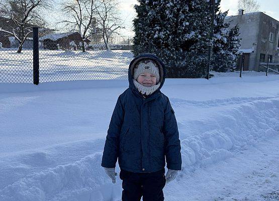 Grafika 5: JAK ZIMA - TO ZABAWY NA ŚNIEGU