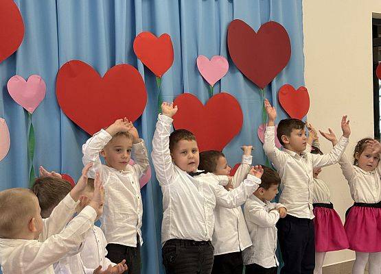 Grafika 10: NASZYM KOCHANYM BABCIOM I DZIADKOM