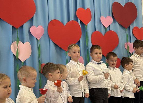 Grafika 12: NASZYM KOCHANYM BABCIOM I DZIADKOM