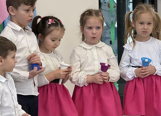 Grafika 15: NASZYM KOCHANYM BABCIOM I DZIADKOM