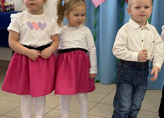 Grafika 18: NASZYM KOCHANYM BABCIOM I DZIADKOM