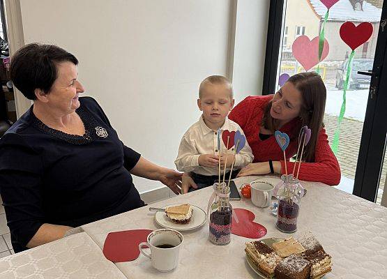 Grafika 23: NASZYM KOCHANYM BABCIOM I DZIADKOM