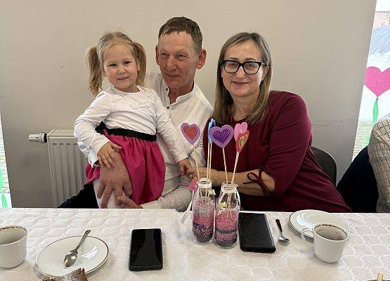 Grafika 24: NASZYM KOCHANYM BABCIOM I DZIADKOM