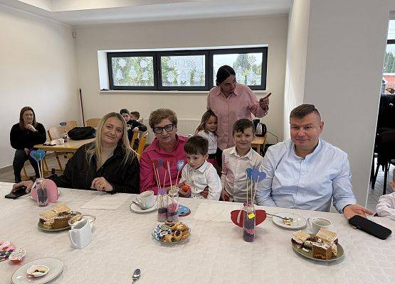 Grafika 37: NASZYM KOCHANYM BABCIOM I DZIADKOM